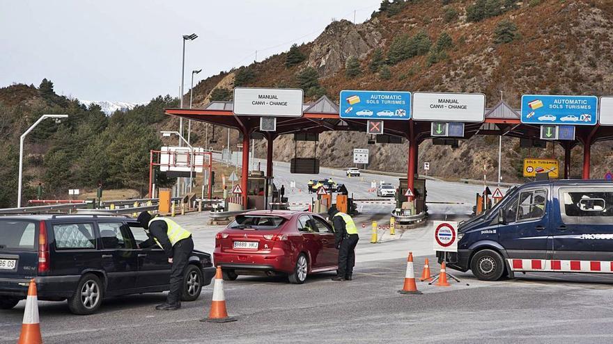 Control de Mossos i trànsit fluid als accessos a la Cerdanya, ahir
