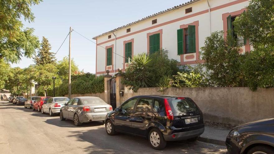 La caída se produjo en el año 2008 frente al número 31 de la calle de Santa Ponça, en la Vileta.