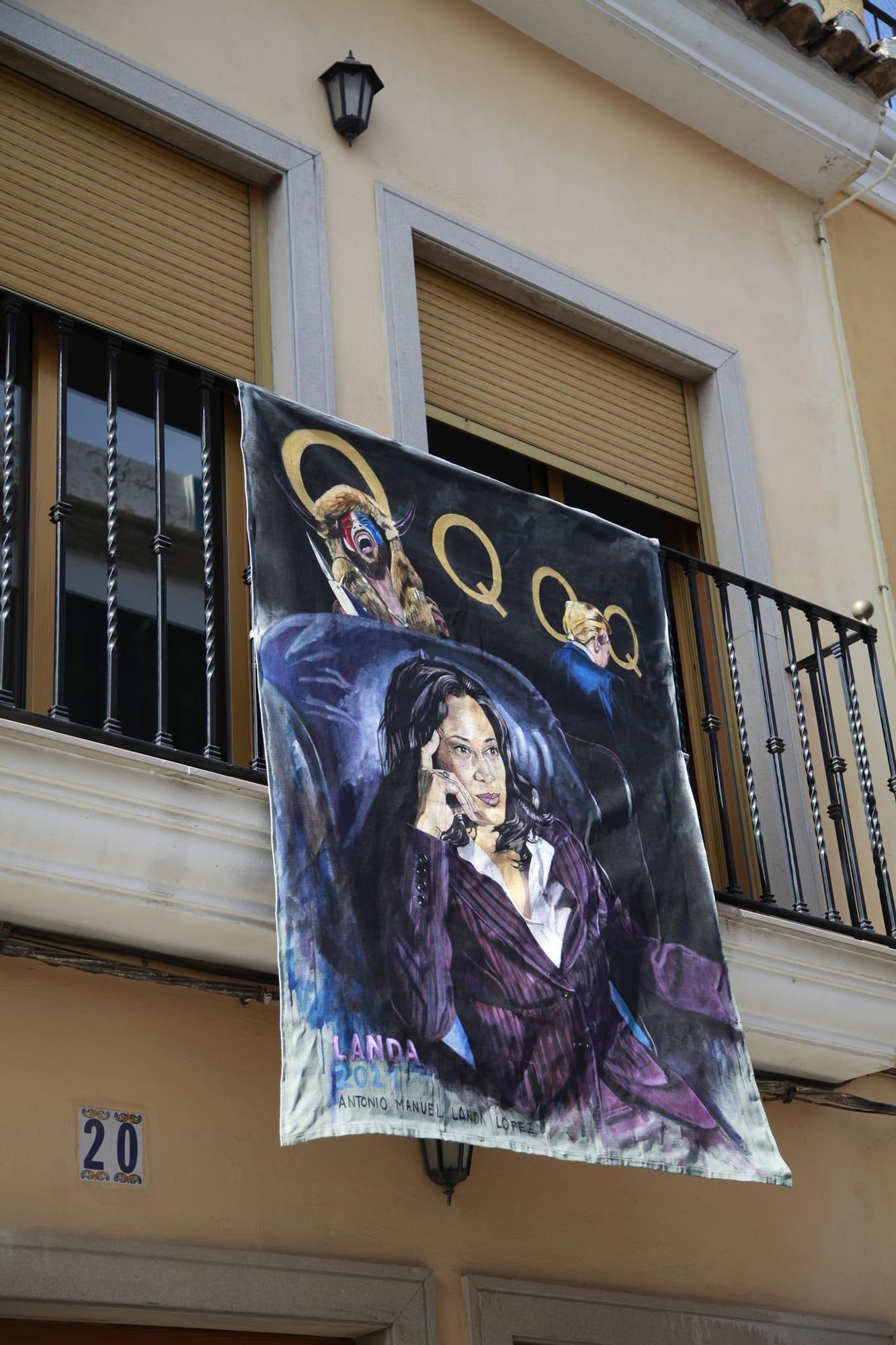 El feminismo   se reivindica   en los balcones   de Picanya