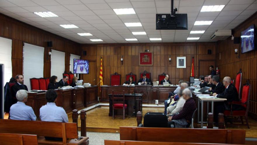 Un momento del juicio celebrado en noviembre en Tarragona y sin los tres fugados.