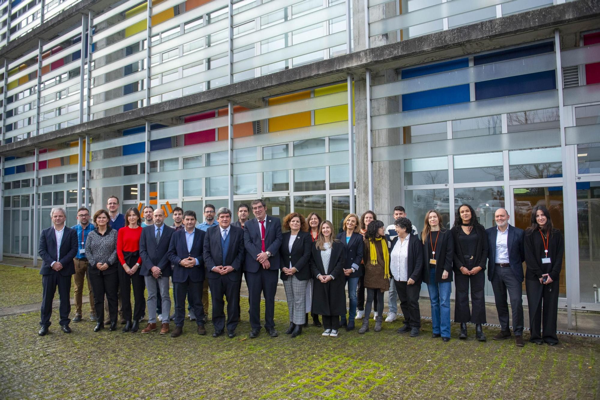 El ministro Escrivá visita instalaciones de la Universidade da Coruña