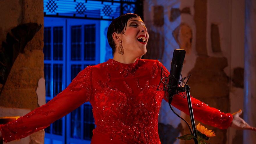 «En estos tiempos oscuros, la música nos da luz y nos salva de nosotros mismos»