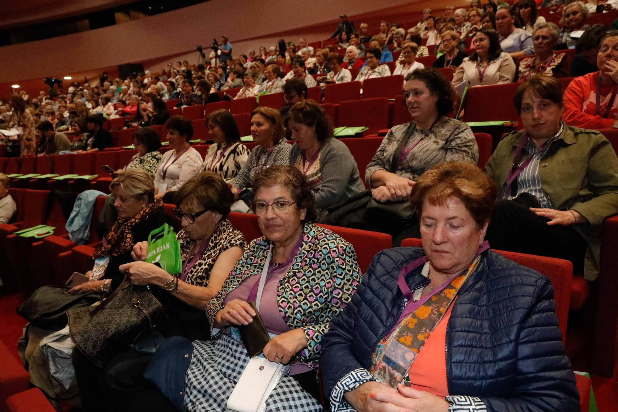 La Federación de Asociaciones de Mujeres Rurales celebra su 20º aniversario en el Centro Niemeyer.