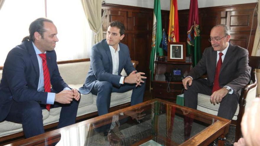 Juan Cassá, Albert Rivera y Francisco de la Torre, en una imagen de archivo.