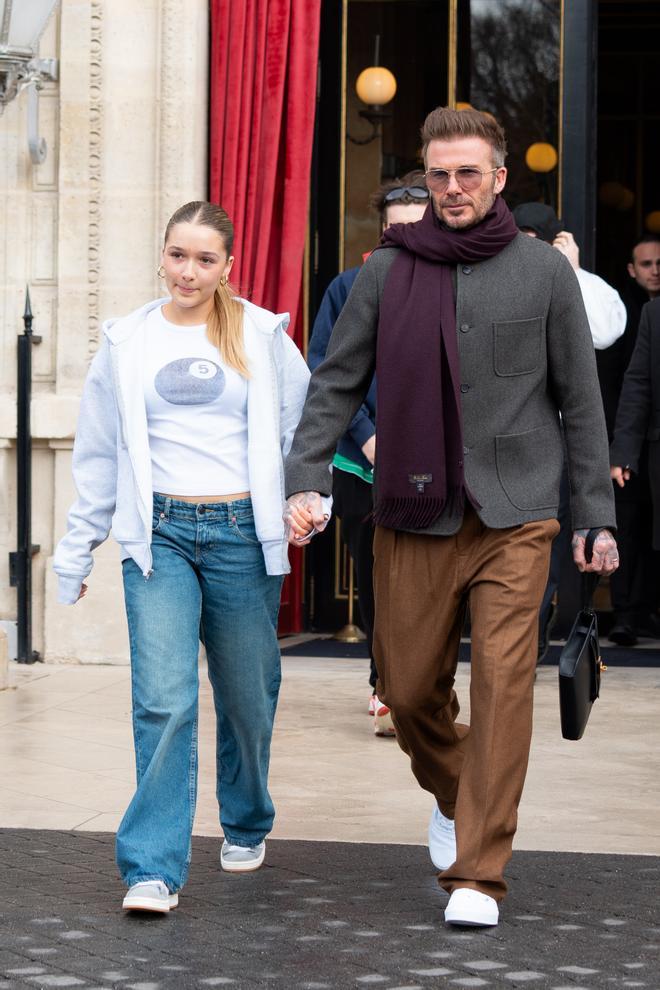 David y Harper Beckham en París durante la Semana de la Moda.