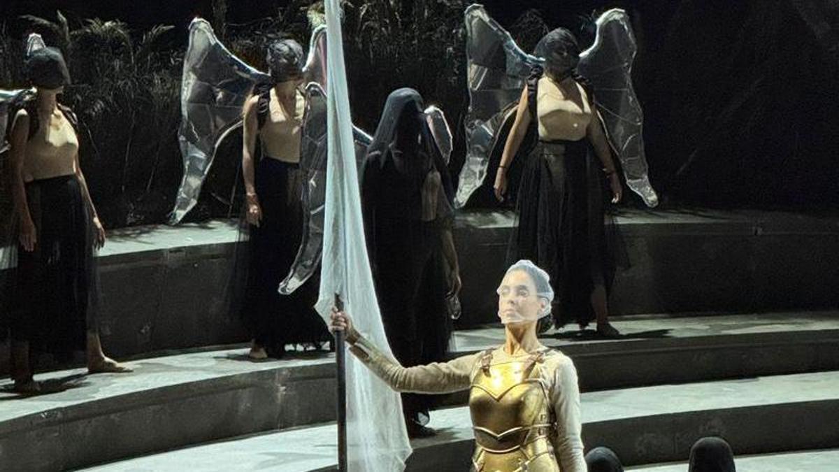 Una imagen de los ensayos donde se puede ver a los bailarines de Ballets de Tenerife.