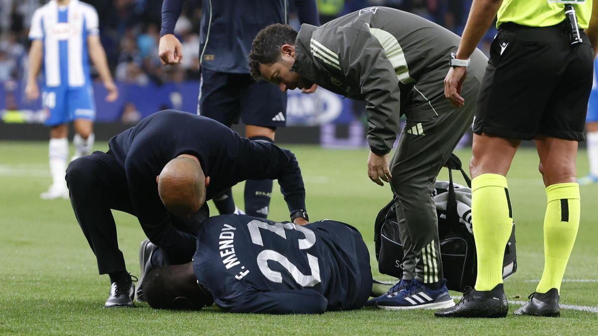 Mendy, operado con éxito de una lesión en el recto femoral de la pierna derecha