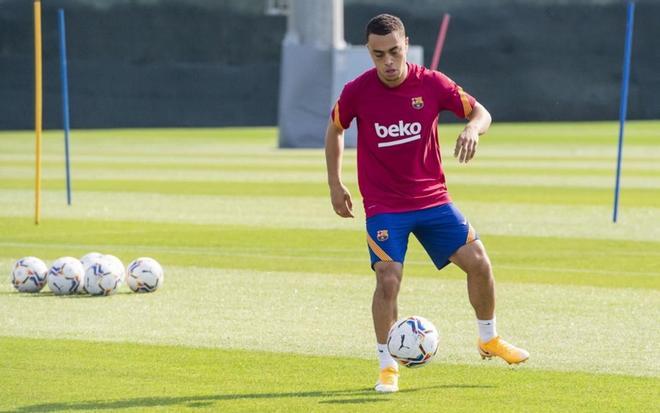 Primer entrenamiento de Sergiño Dest en la Ciutat Esportiva Joan Gamper como jugador del FC Barcelona.