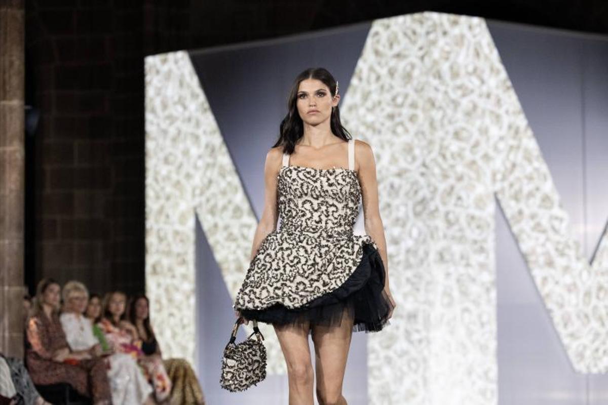 Desfile de los 45 años de Lola Casadamunt activa en la moda Desfile de los 45 años de Lola Casadamunt activa en la moda