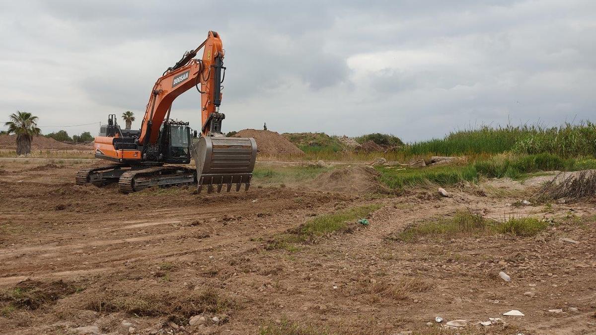 La urbanizadora gana un margen de dos años para terminar las obras del PAI del Golf Sant Gregori.