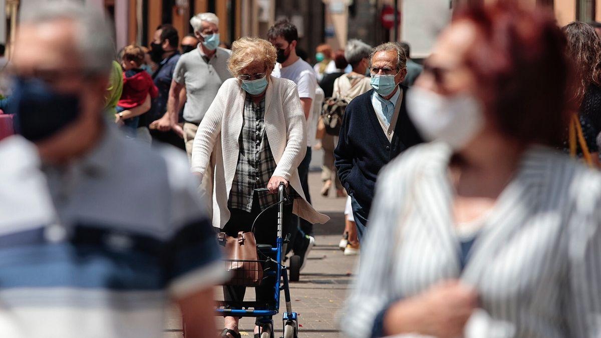 Sanidad subirá el nivel de alerta en Tenerife si no ataja la curva epidemiológica en días