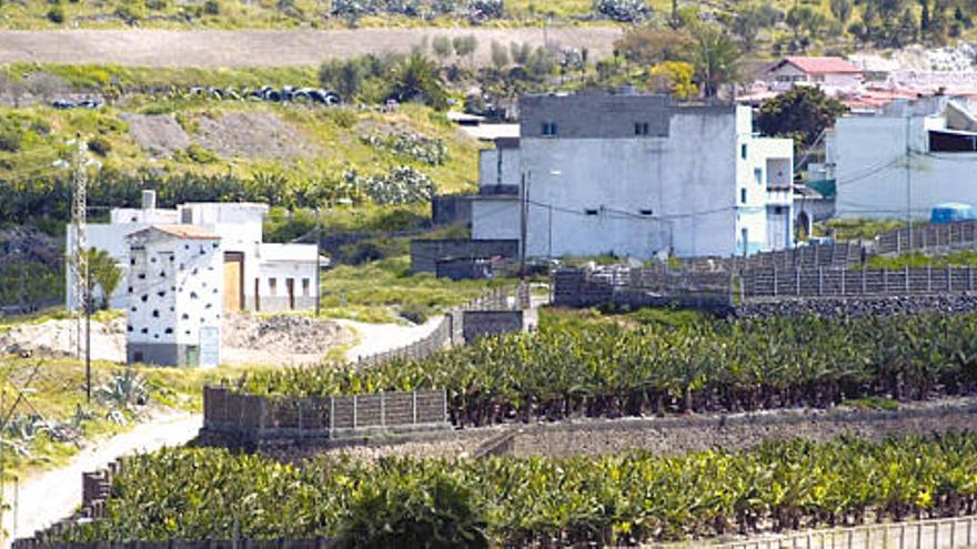 Grupo de casas del barrio de La Tosca que no están conectadas a la red de agua de abasto.