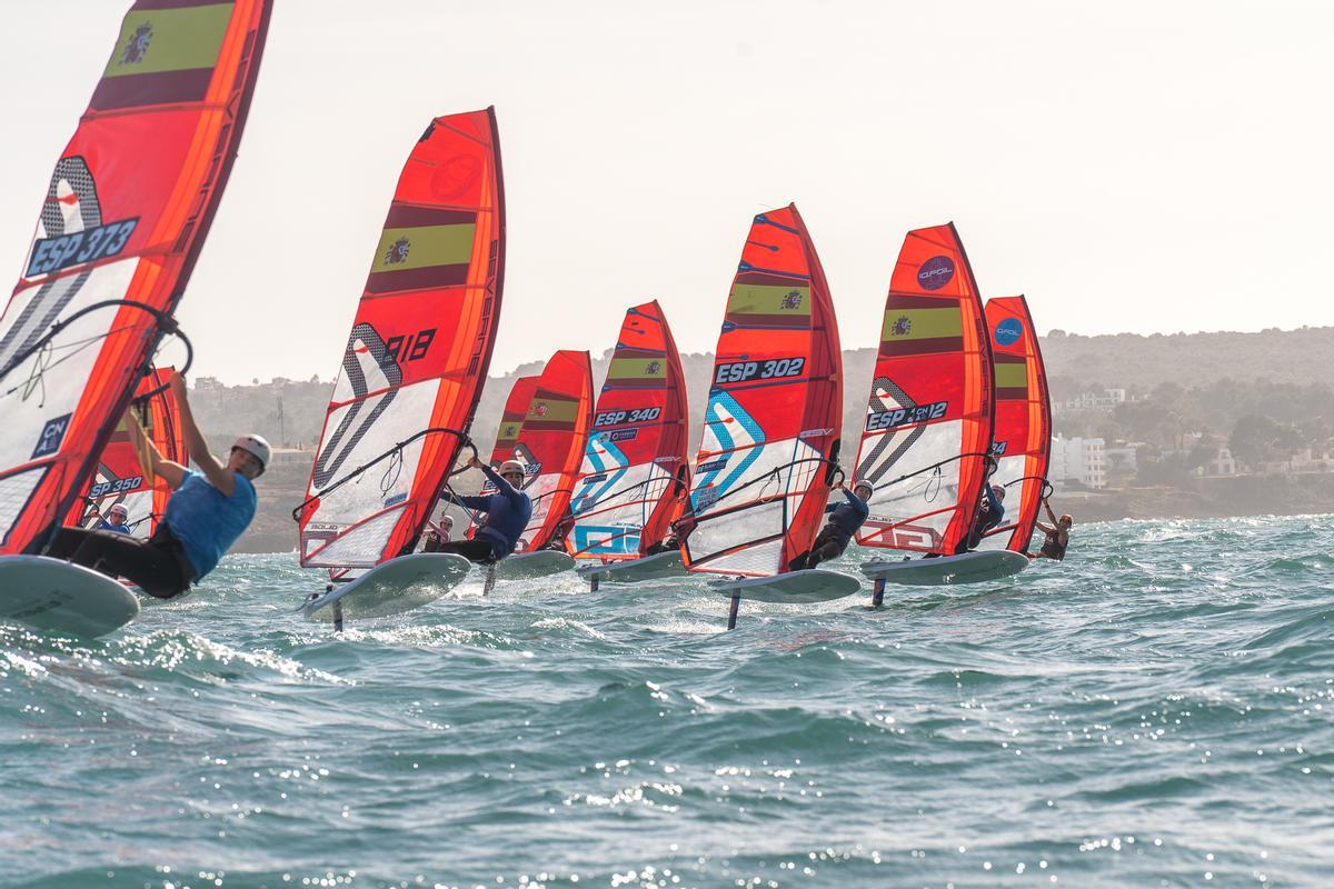 Los regatistas durante el Campeonato de Baleares disputado este fin de semana.