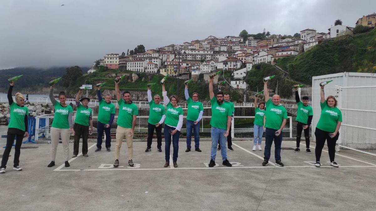 La hostelería de Lastres, con la sidra con denominación de origen  | M. V.