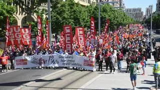 Manifestación del 1 de mayo en Zaragoza, en directo |  Los trabajadores toman las calles para reivindicar sus derechos
