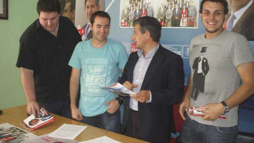 El PSOE apuesta por la renovación y elige a Tomás del Bien como candidato a la Alcaldía
