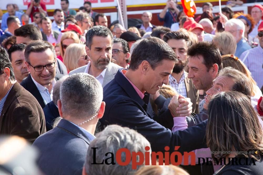 Pedro Sánchez en un acto de campaña del PSOE en Calasparra