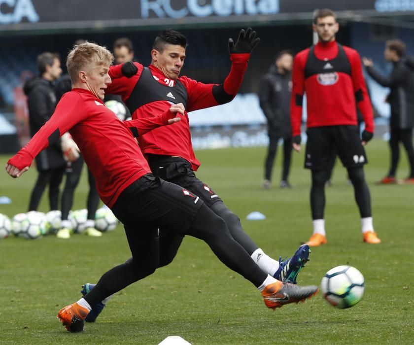 Juan Carlos Unzué dispone el último entrenamiento de su equipo antes del viaje a Butarque.