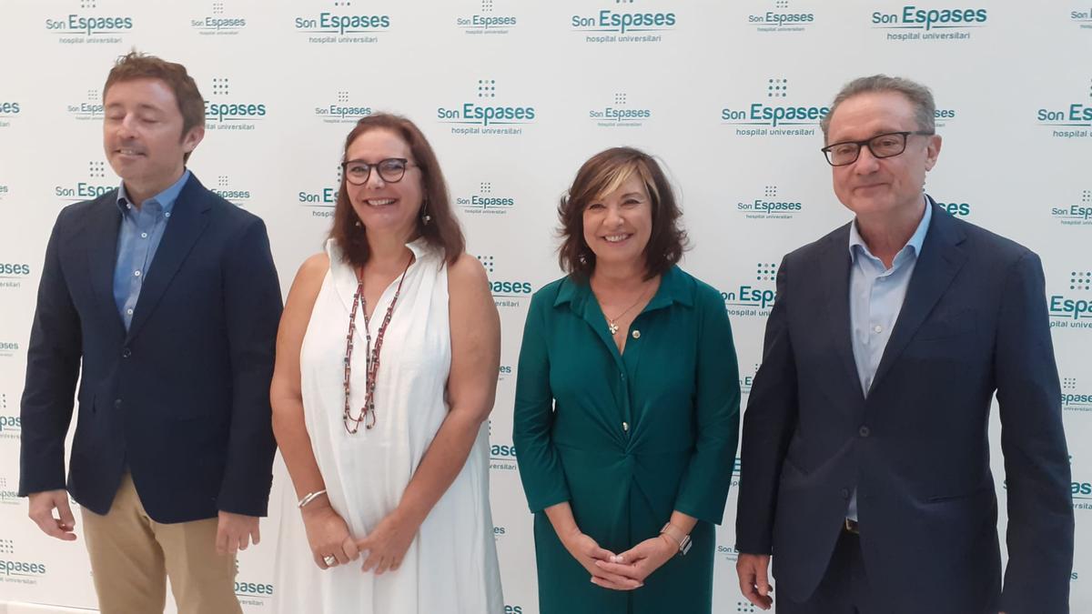Javier Ureña, director general del Servei de Salut, Manuela García, consellera de Salud, Cristina Granados, nueva gerente de Son Espases, Josep Pomar, anterior gerente de Son Espases