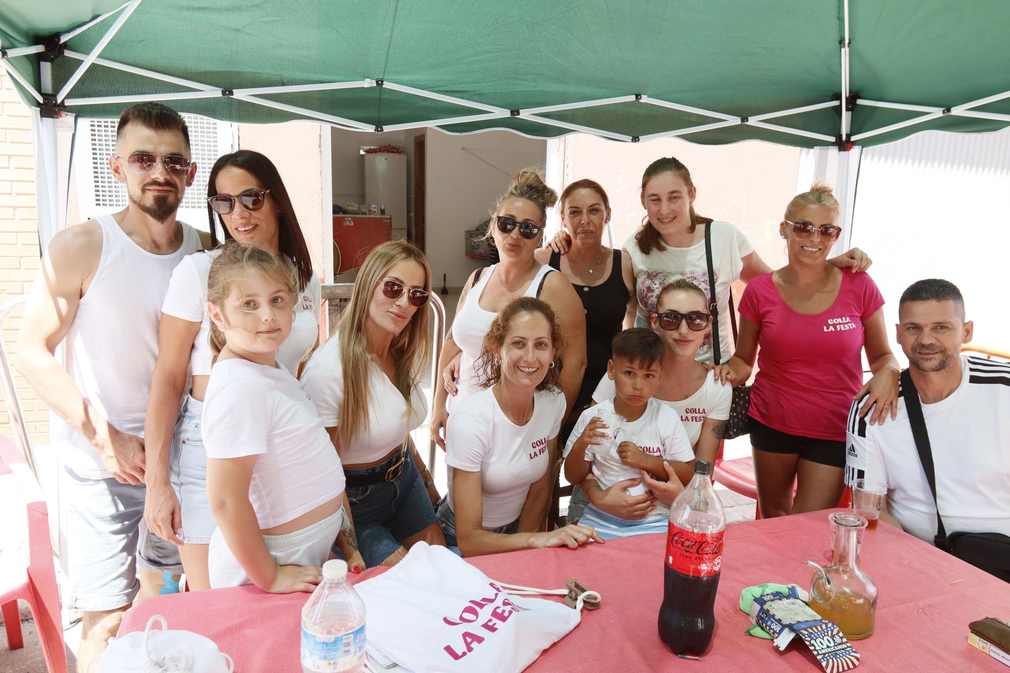 Búscate en la galería de collas de las fiestas de Sant Pere del Grau