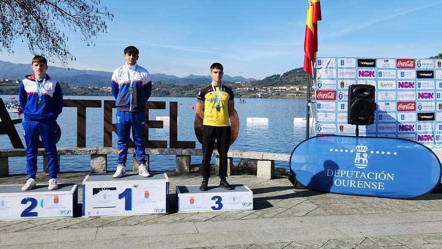 La flota arousana regresa de Castrelo de Miño con once medallas en el bolsillo