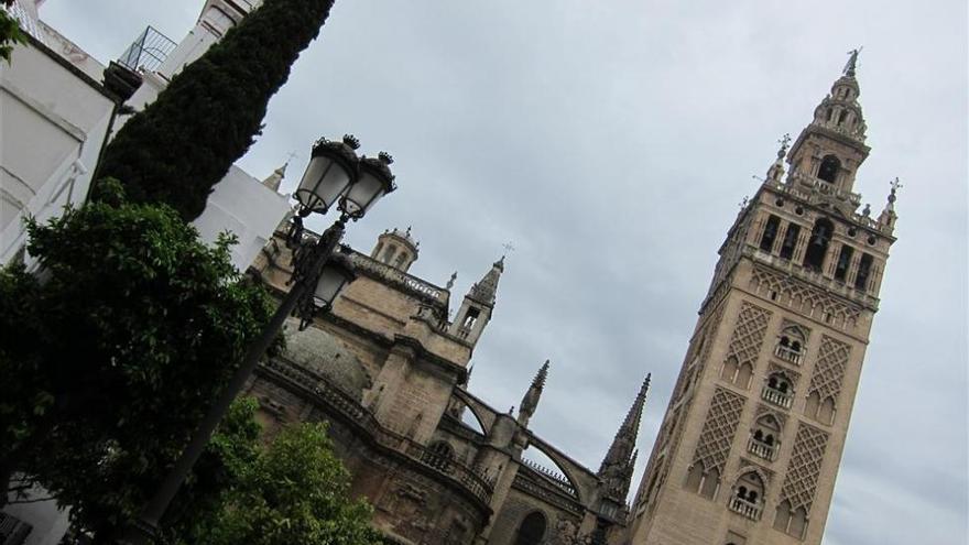 Una plataforma reclama &quot;recuperar&quot; para lo público los bienes inmatriculados por la Iglesia en Sevilla