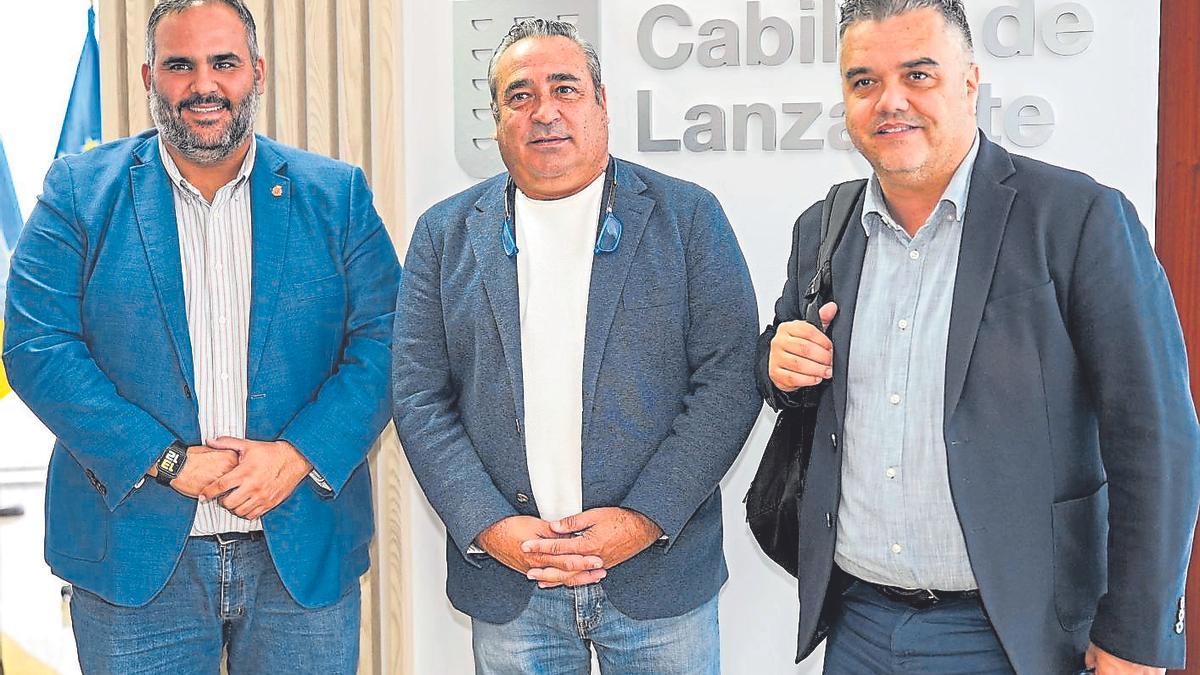 Desde la izquierda, los consejeros del gobierno insular Samuel Martín, Andrés Vázquez y Armando Santana.
