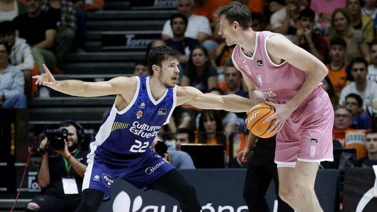 Ethan Happ, en un partido con el Valencia Basket ante el Joventut en La Fonteta.