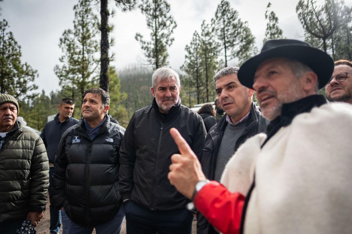 Visita de Clavijo a la primera quesería portátil, en Artenara Visita de Clavijo a la primera quesería portátil, en Artenara