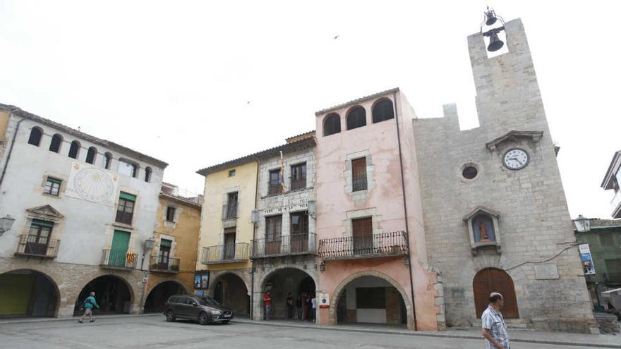 Plaça de la Vila de Torroella de Montgrí