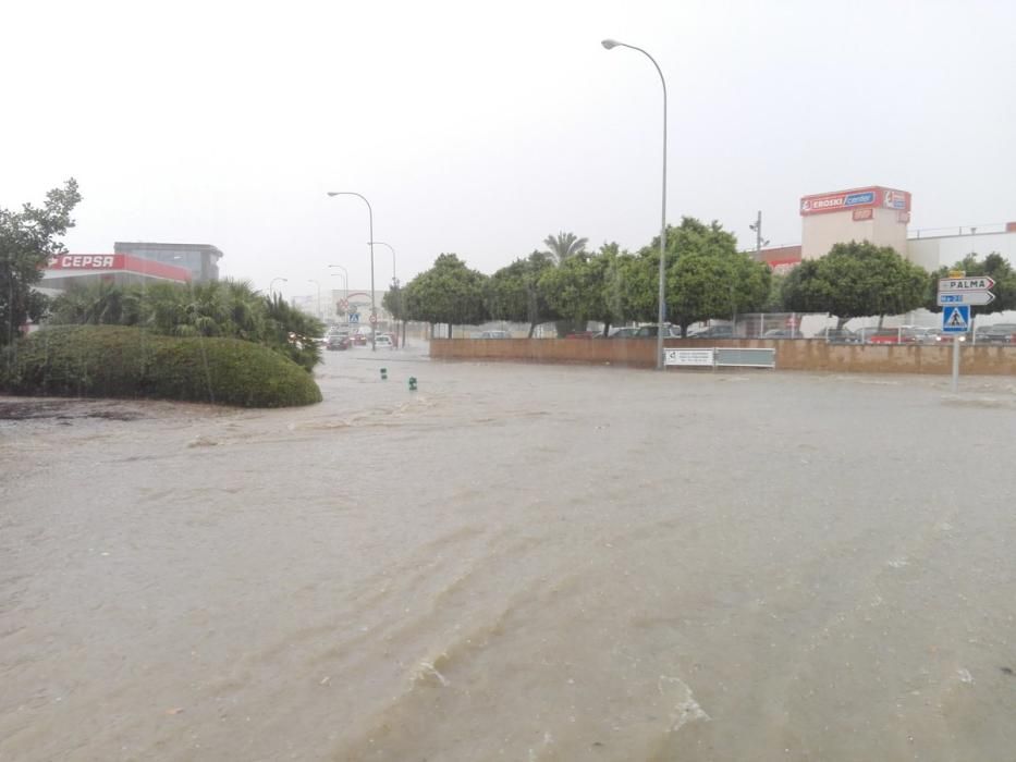 Las fuertes lluvias provocan problemas de circulación en Mallorca