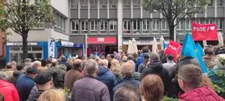 VÍDEO: Aplausos al discurso de Montero en Ferraz ante la sede del PSOE en Santa Teresa