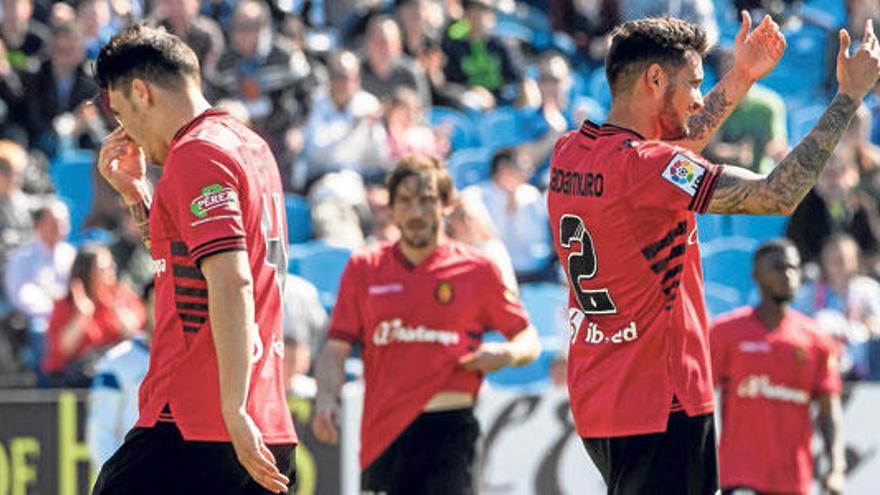 Ximo y el cedido Cadamuro son dos de los futbolistas que acaban contrato en junio.