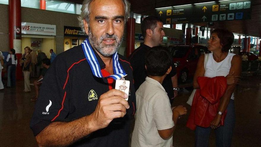 Vicente Rodríguez, &#039;Cholas&#039;, en Peinador, tras conquistar un bronce en un Europeo.