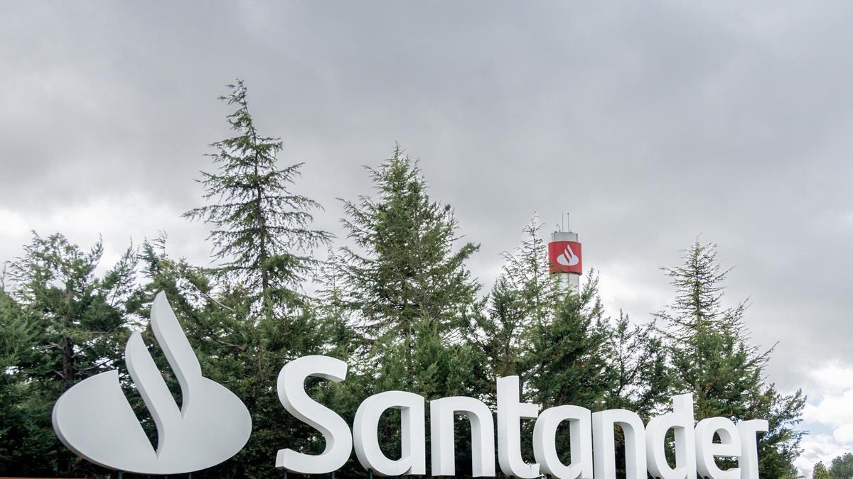 El Banco Santander pacta con los sindicatos prejubilaciones desde 55 años con hasta el 95% de salario