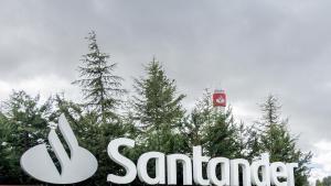 Archivo - Exteriores de la Ciudad Financiera del Banco Santander, en Boadilla del Monte.