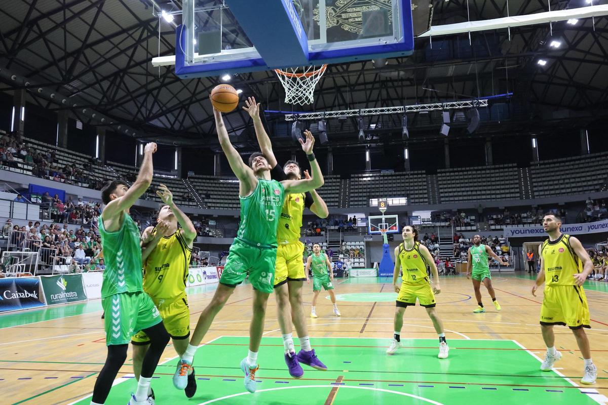 Galería | Las mejores imágenes del Amics Castelló-CB Llíria en el Ciutat Castelló