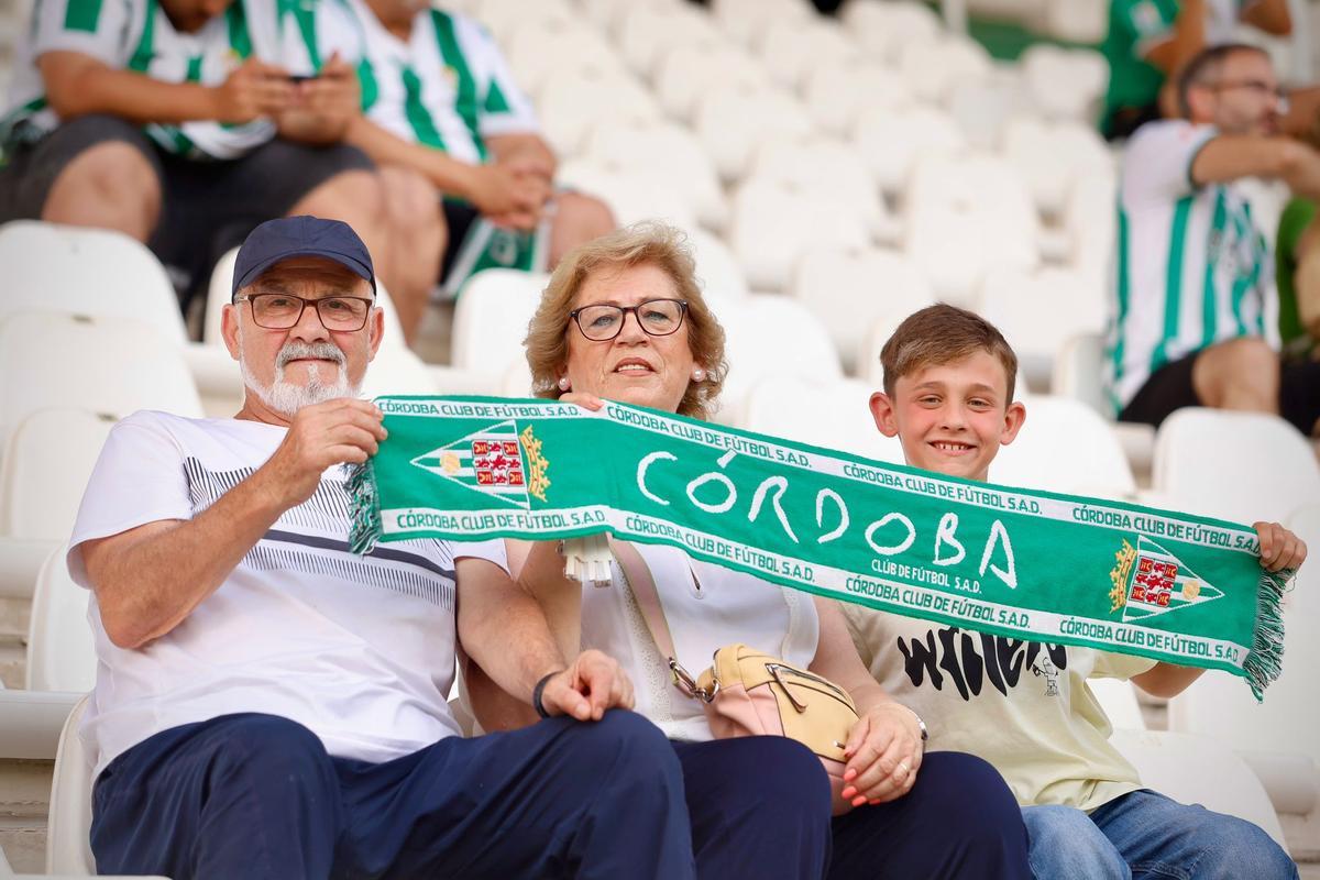 Córdoba CF-Huesca | Las imágenes de la afición en El Arcángel