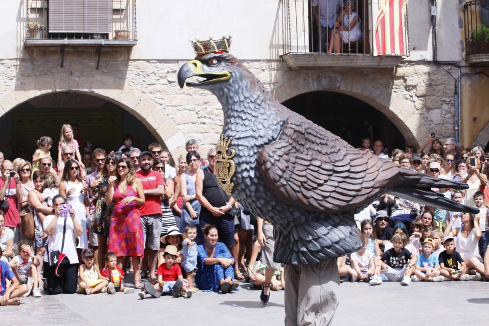 L''Àguila torna a la cercavila de Sant Genís a Torroella de Montgrí