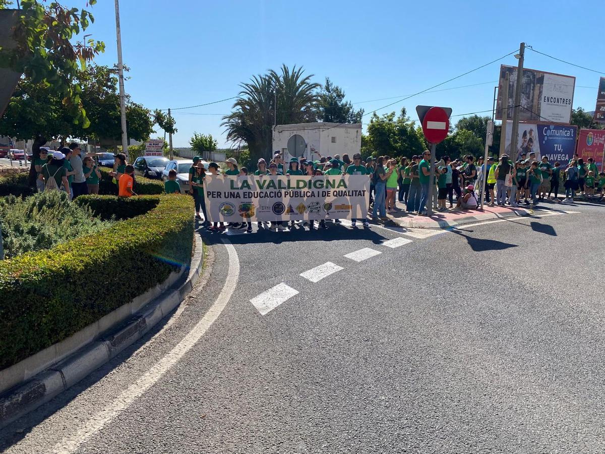 Tavernes de la Valldigna sigue en pie: el profesorado intensifica las protestas tras el fracaso de las negociaciones con Educación