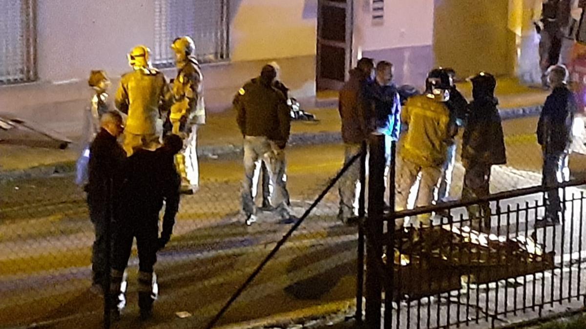 Un mort i un ferit crític en un incendi en un pis de Figueres