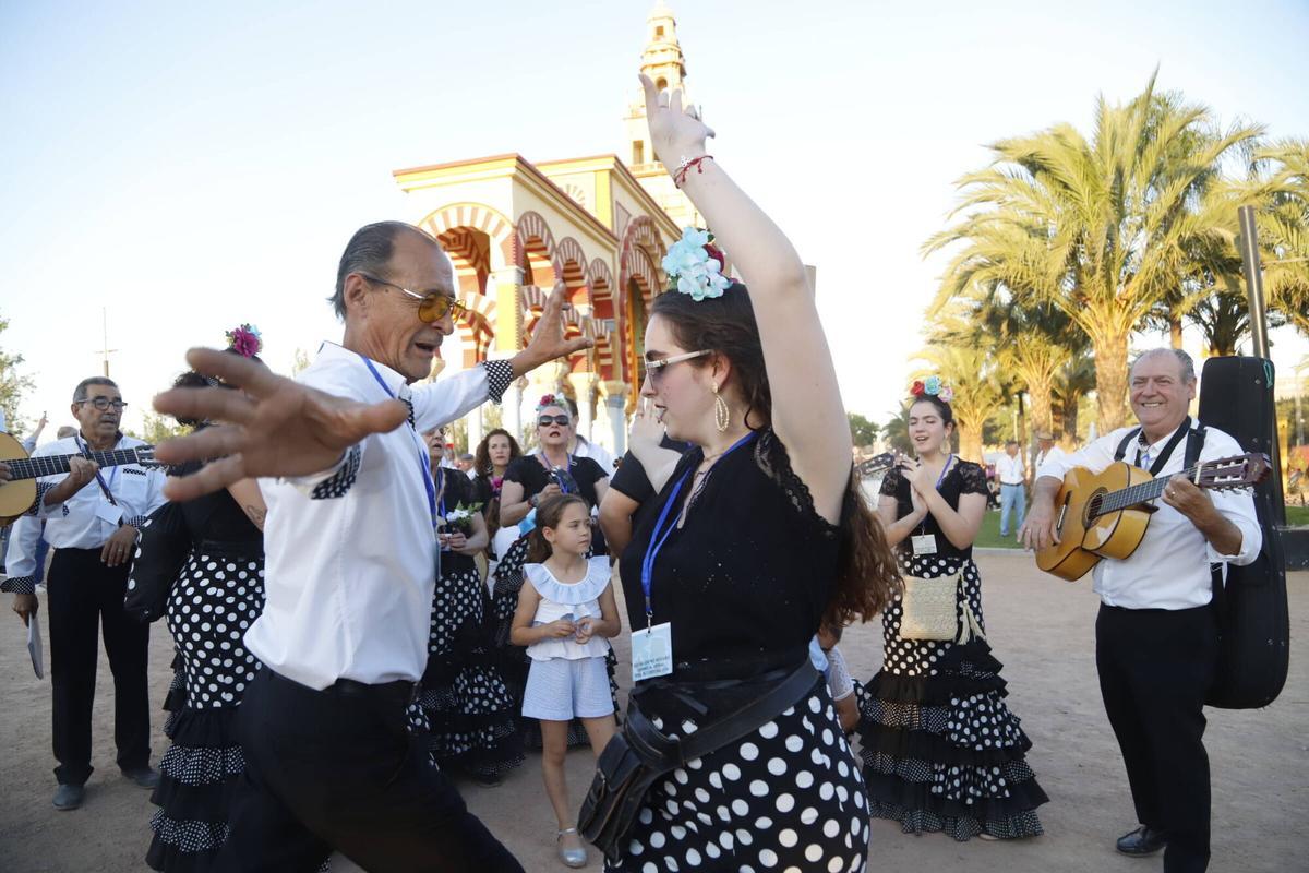 El pasacalles rociero en la Feria de Córdoba, en imágenes