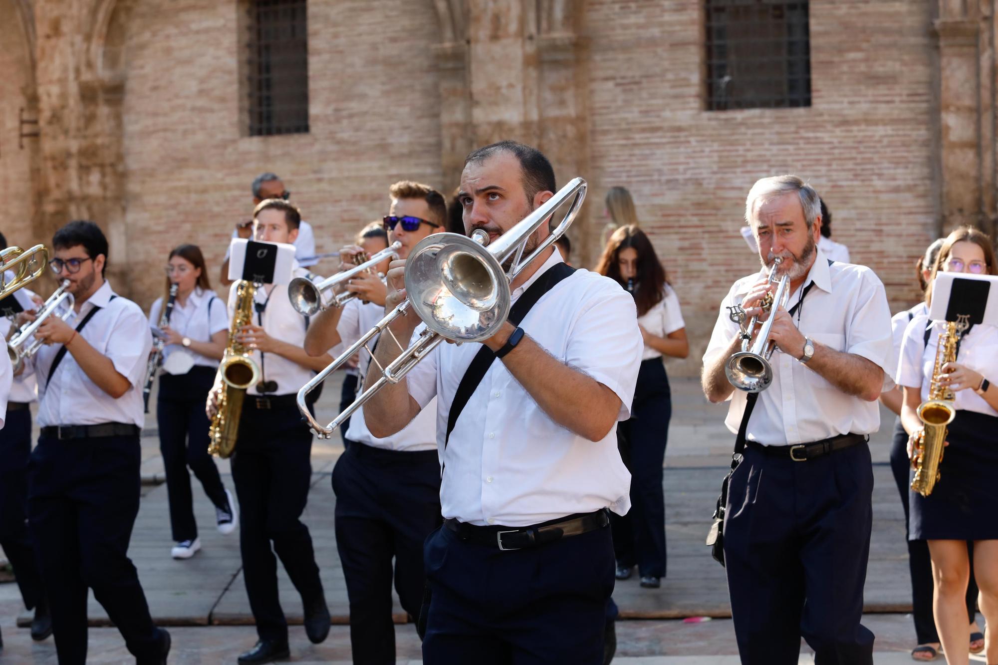 Búscate en el segundo día de Ofrenda por las calles del Mar y Avellanas (entre las 10:00 y 11:00 horas)