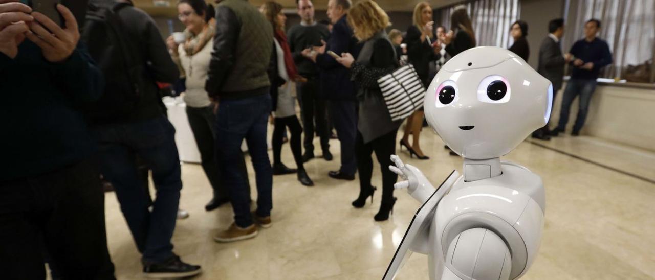 Robot con forma humanoide, cada vez más presente en la sociedad. | M.Á.MONTESINOS