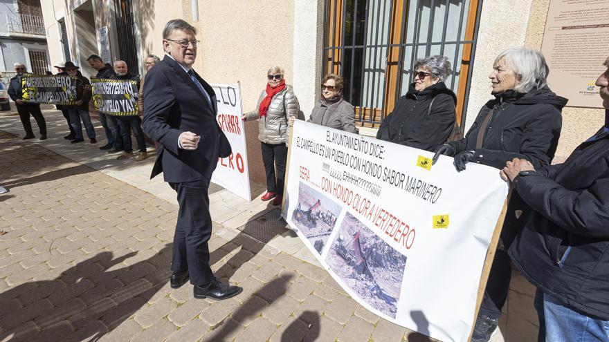Puig se compromete a una reunión de los vecinos con la Generalitat por el vertedero de El Campello