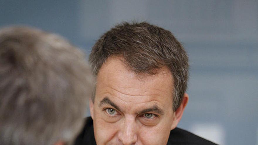 ´Las recetas´. Zapatero, durante la entrevista de ayer.