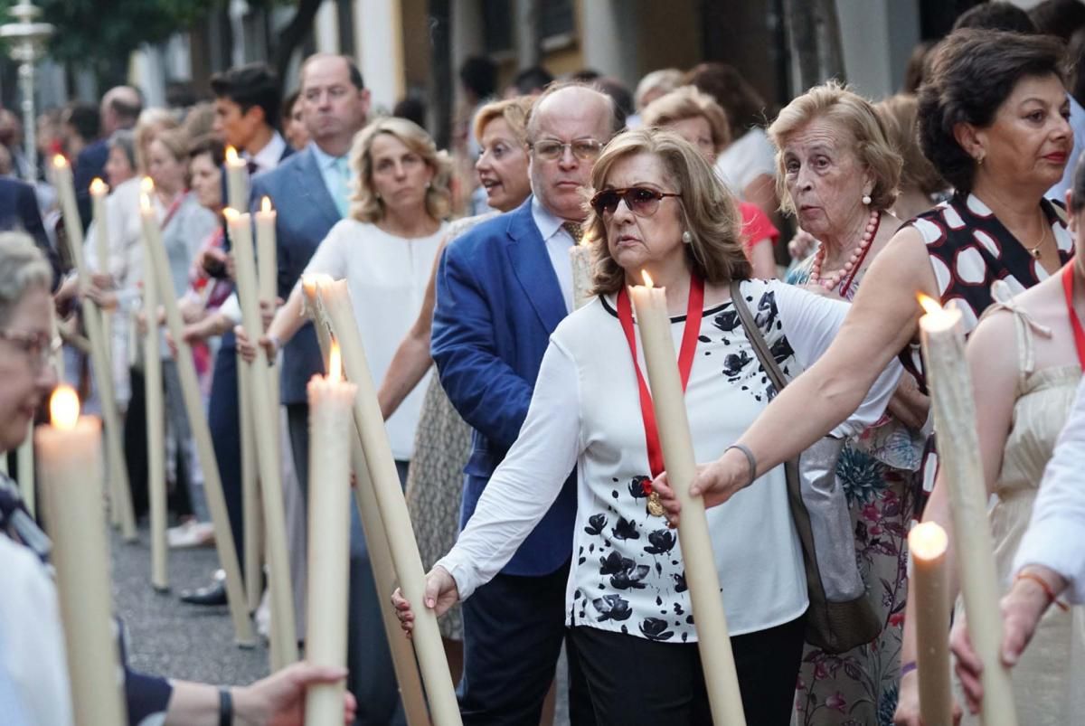 Una procesión con tres pasos para el aniversario del Sagrado Corazón