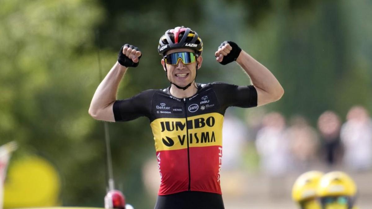 Wout Van Aert se llevó la etapa del Ventoux