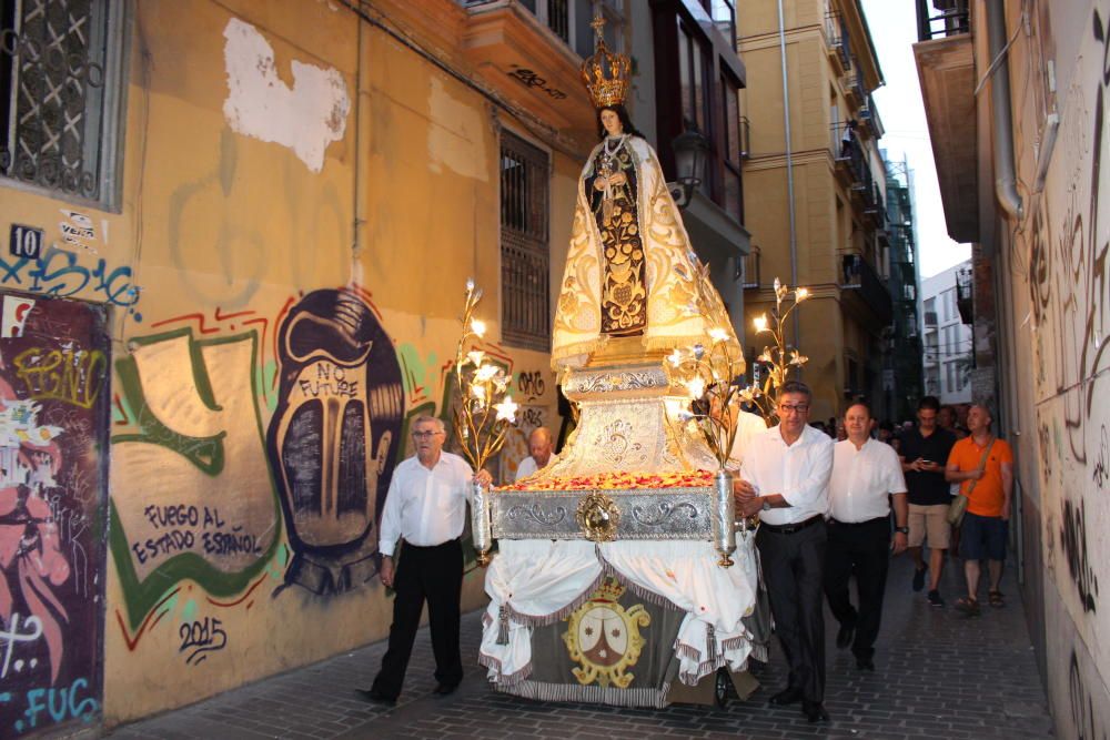 Procesión en el Barrio del Carmen y "cant de la carxofa"