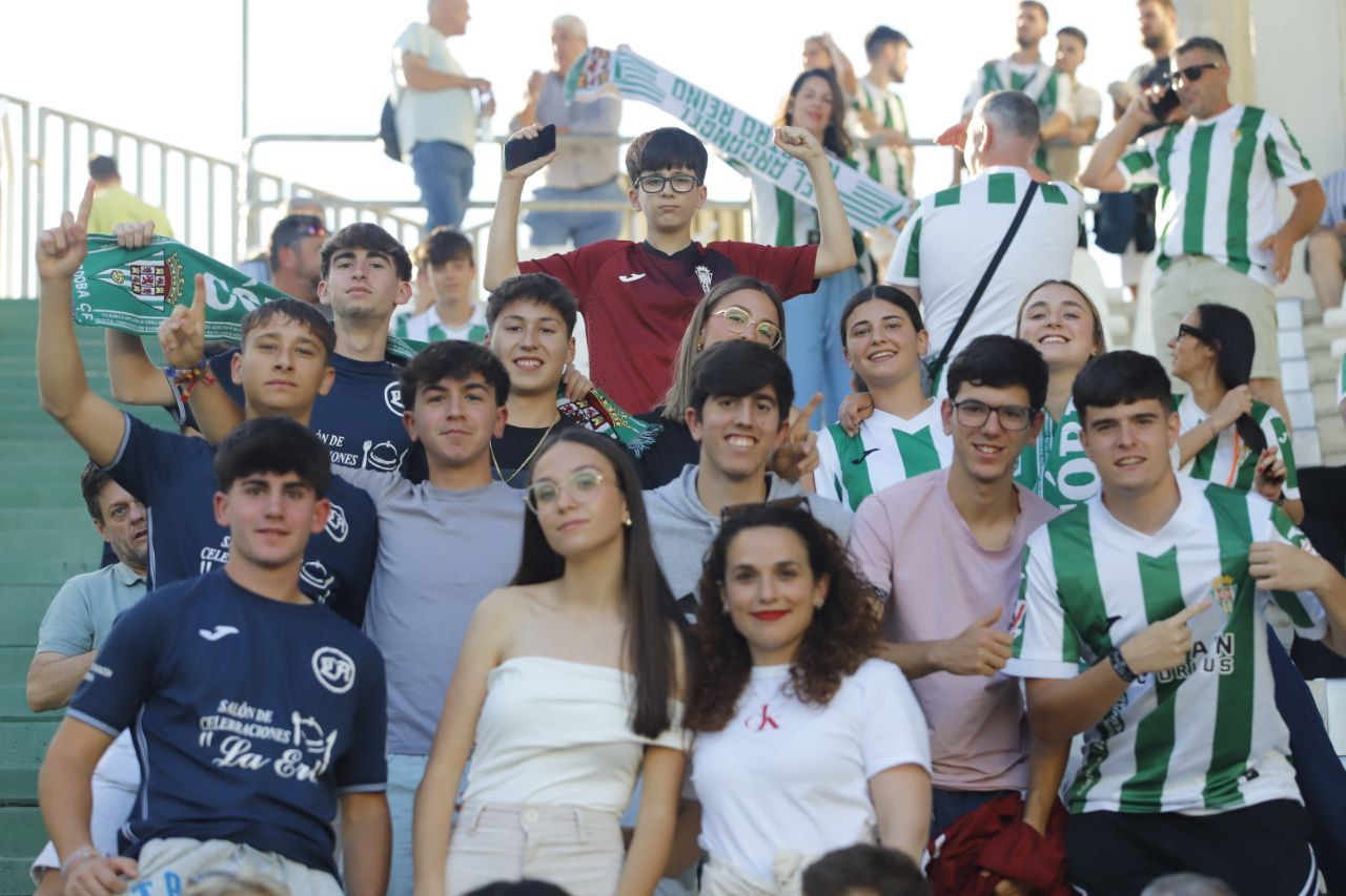 Córdoba CF-Mirandés: las imágenes de la afición en El Arcángel